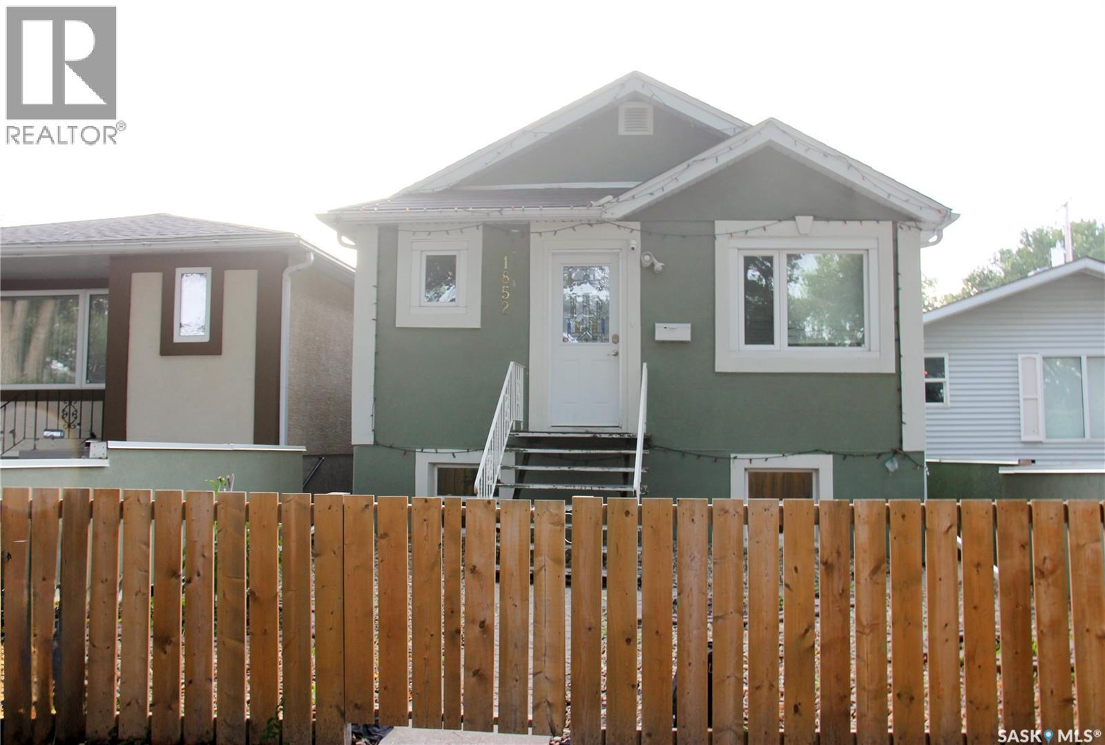 1852 QUEBEC STREET Property Photo 1