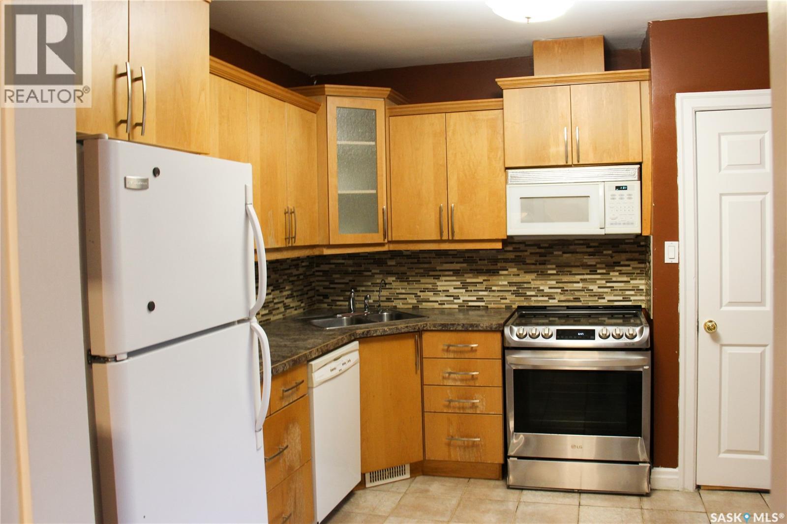1852 Quebec Street Property Photo 12