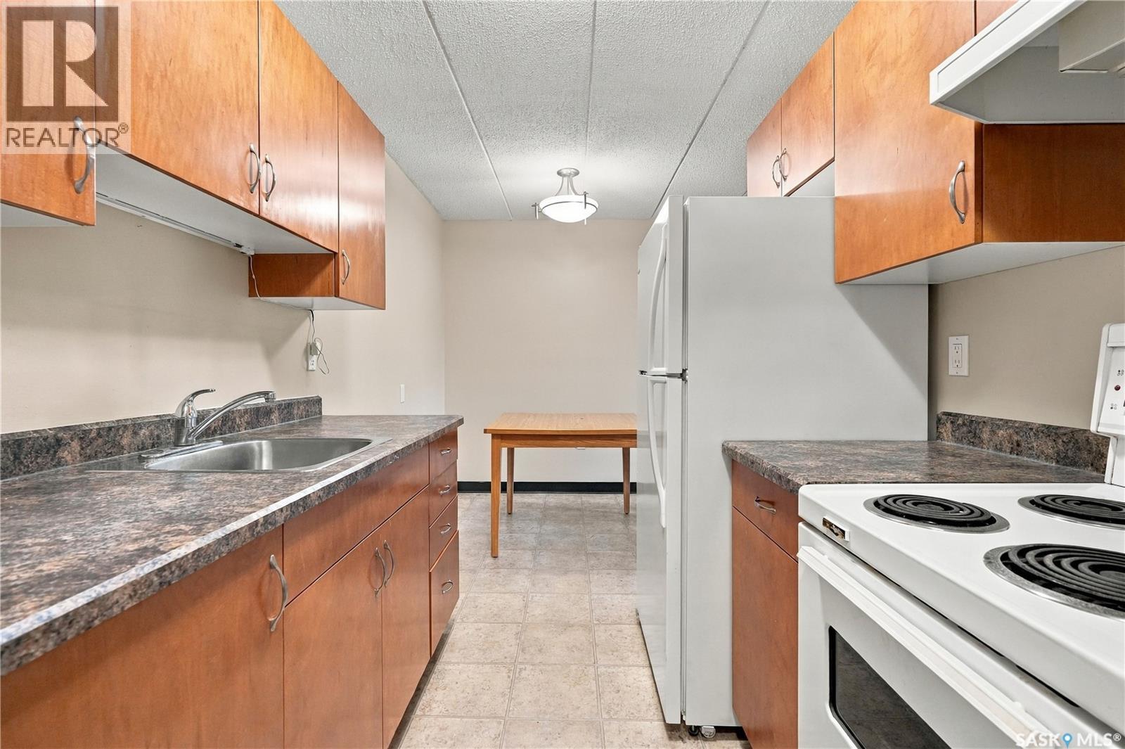 212 2830 Gordon Road Property Photo 5