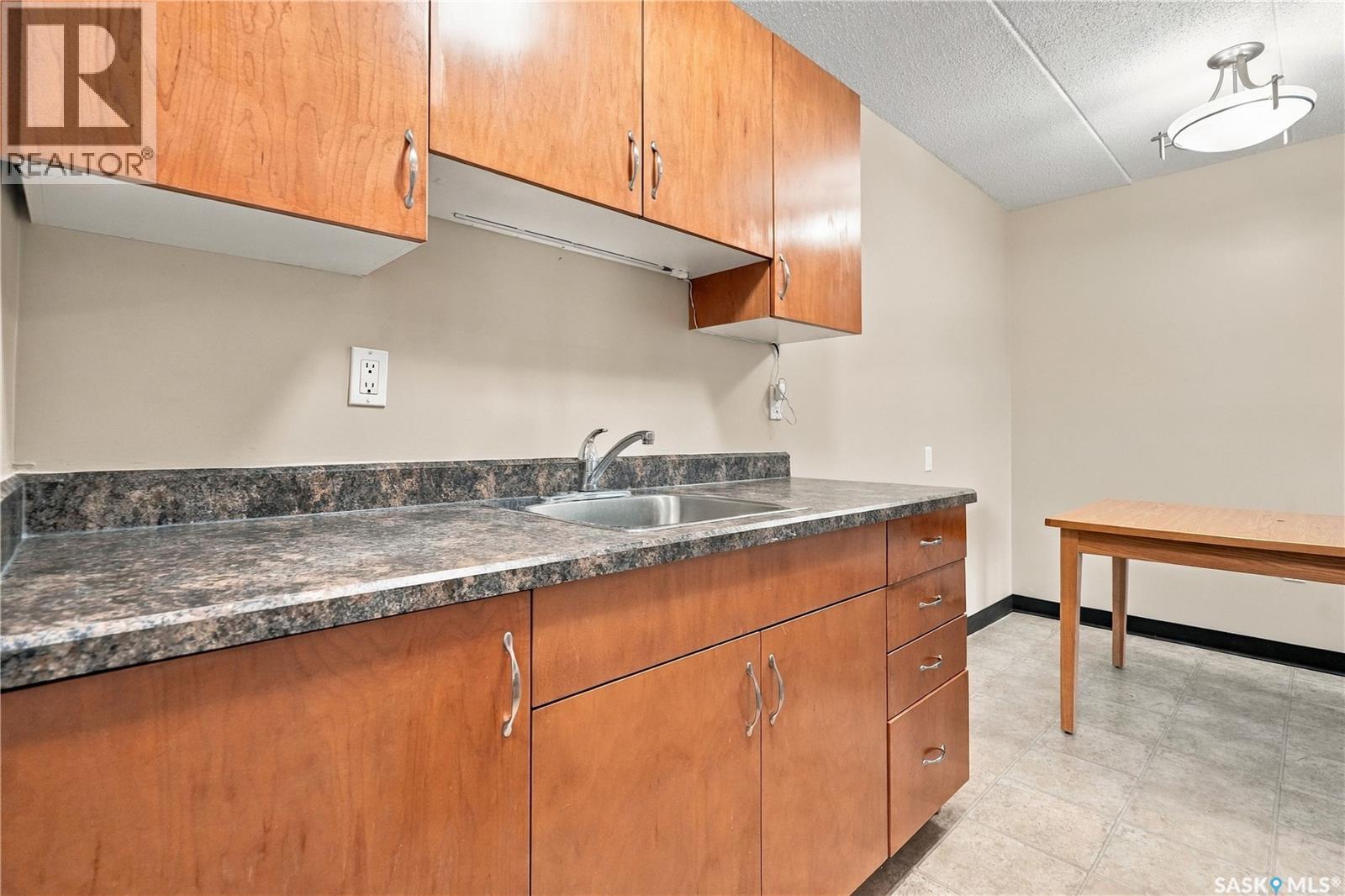 212 2830 Gordon Road Property Photo 6