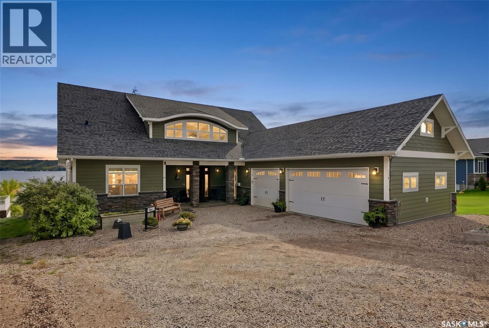 50 Aaron Place Property Photo 3
