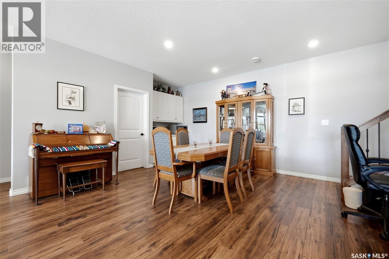 50 Aaron Place Property Photo 52