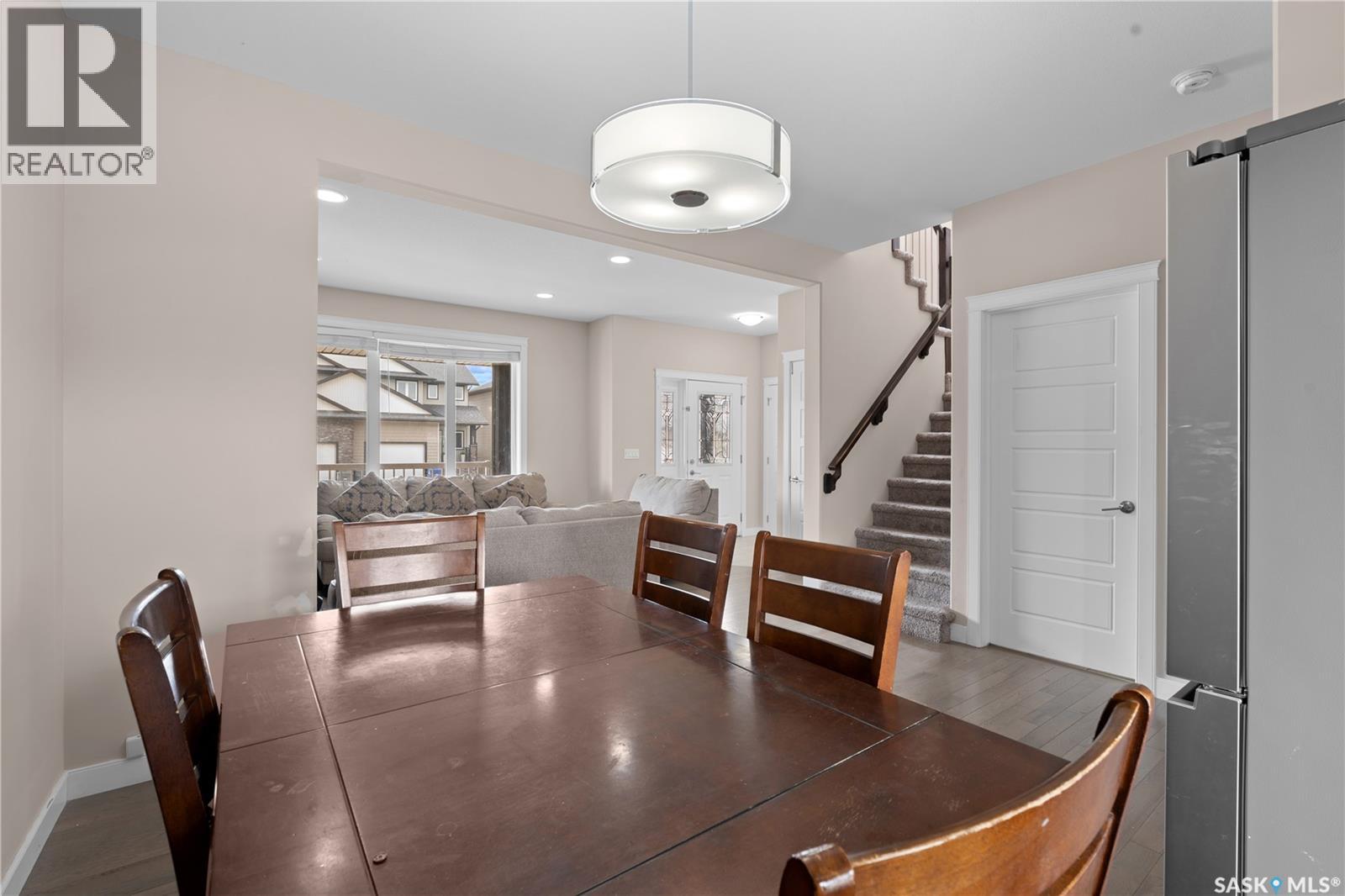 526 Maple Crescent Property Photo 10