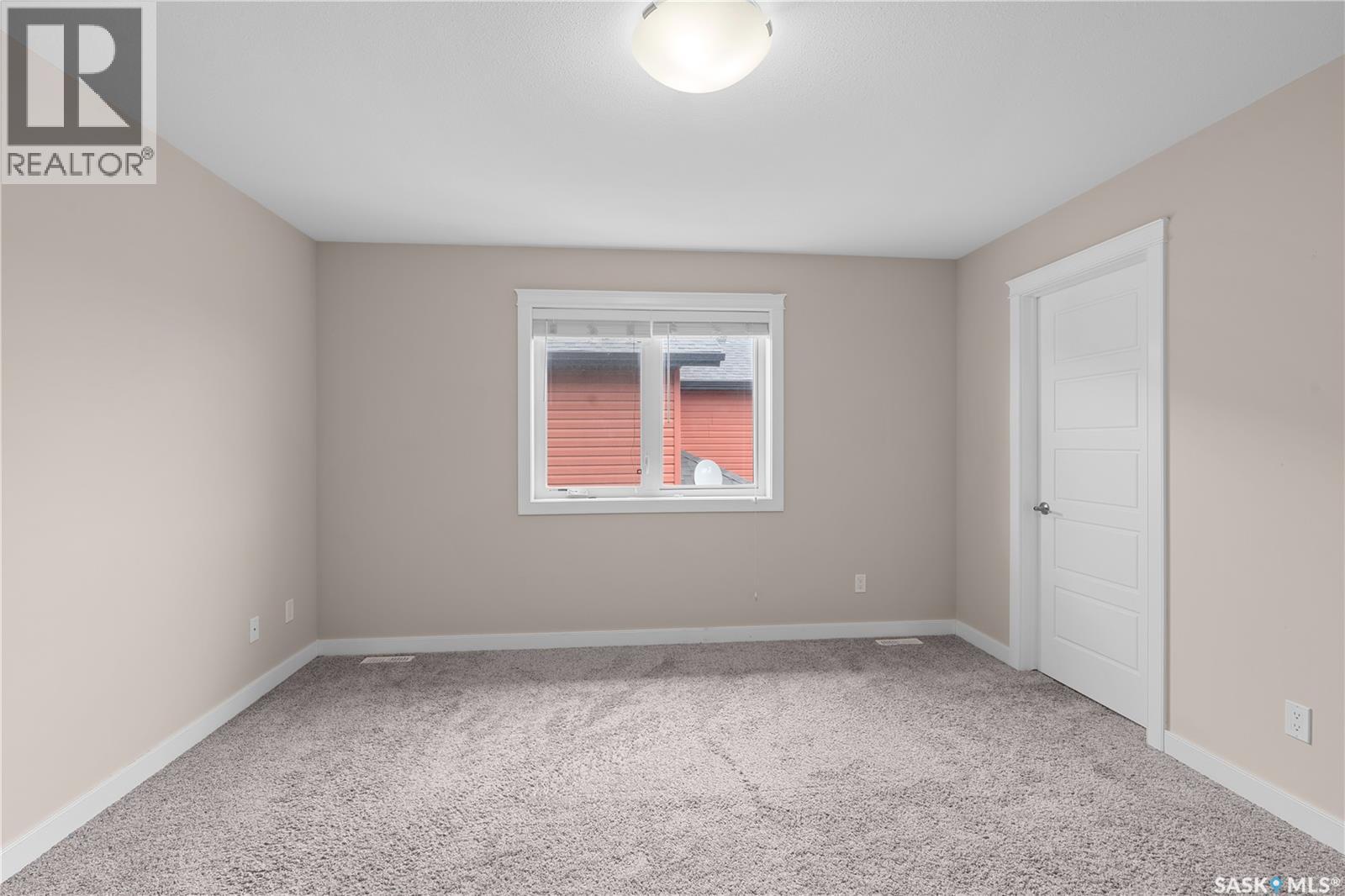 526 Maple Crescent Property Photo 21