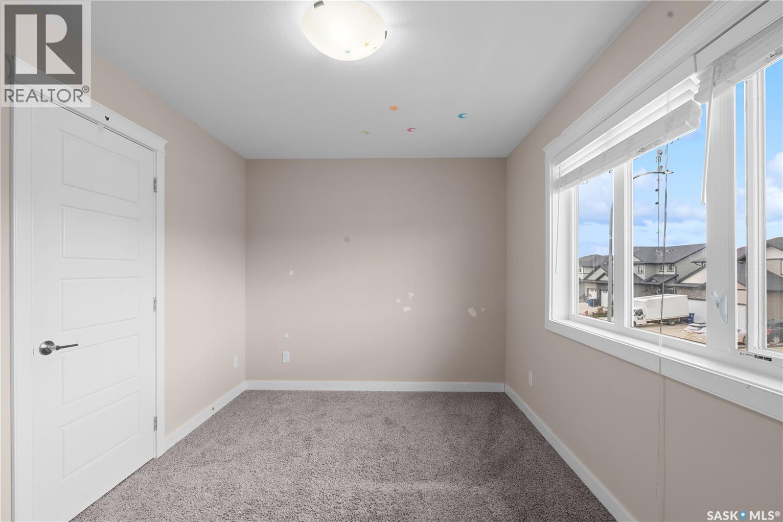 526 Maple Crescent Property Photo 26