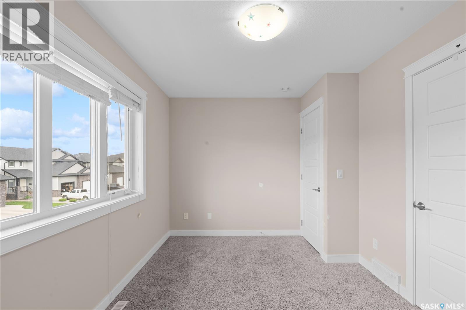 526 Maple Crescent Property Photo 27