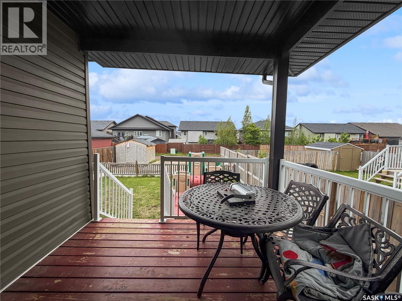 526 Maple Crescent Property Photo 43