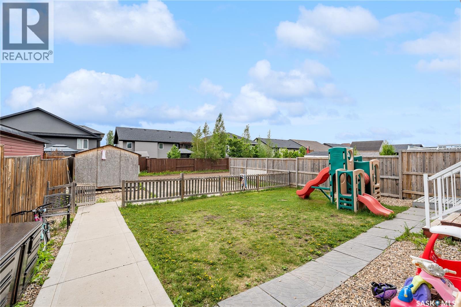 526 Maple Crescent Property Photo 44