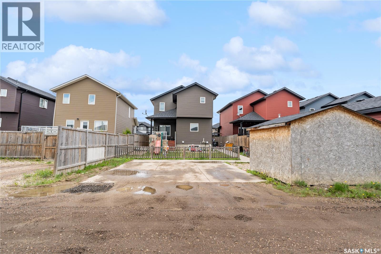 526 Maple Crescent Property Photo 45