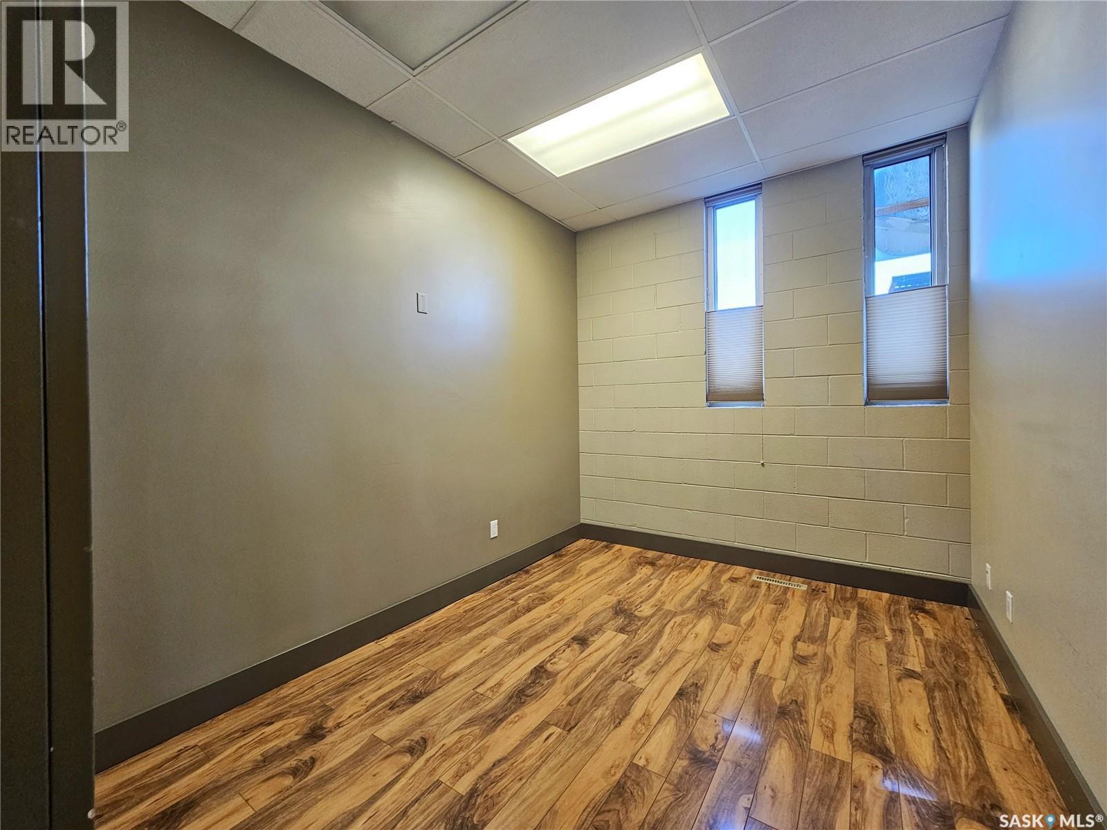 1371b 100th Street Property Photo 5