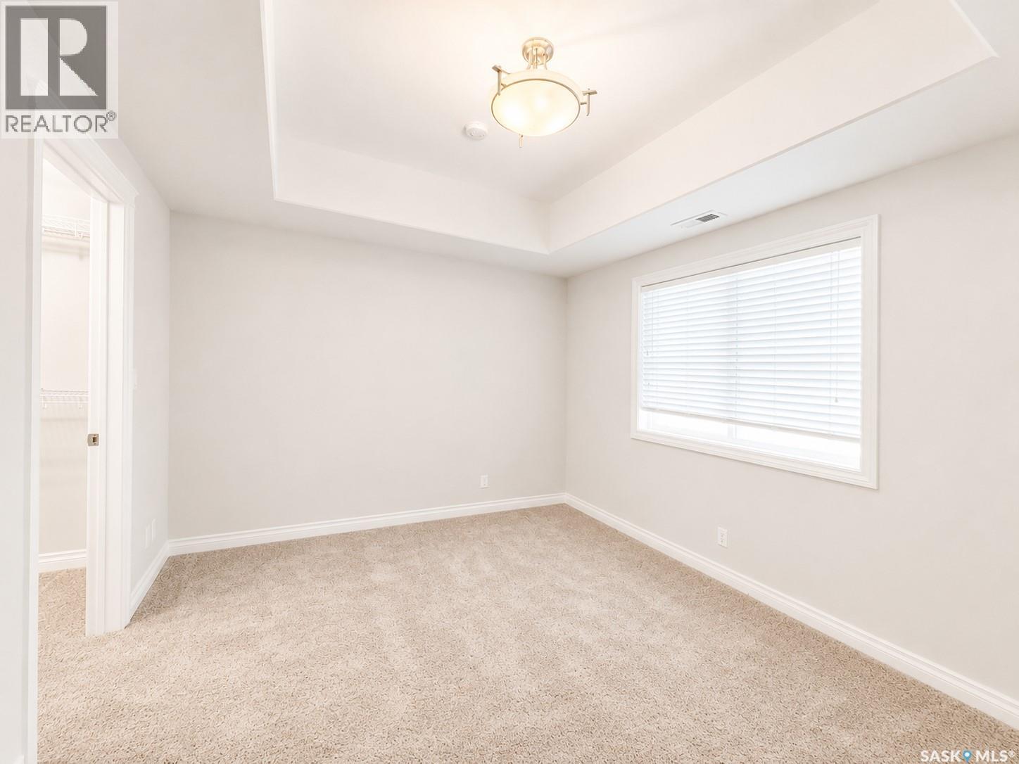 309 412 Willowgrove Square Property Photo 6