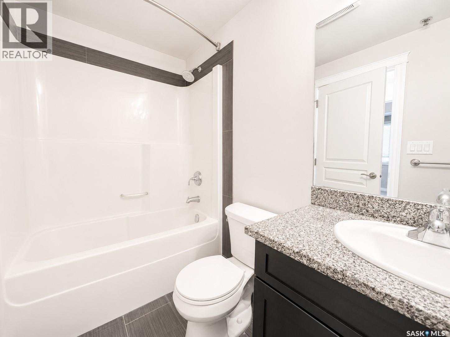 309 412 Willowgrove Square Property Photo 11