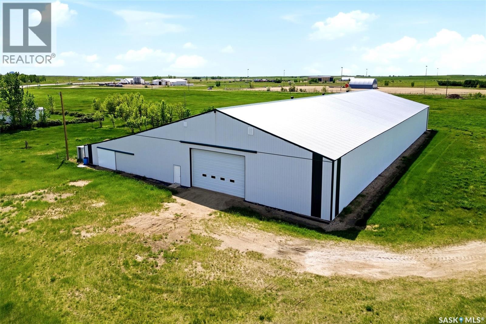 Bienfait Riding Arena/shop And Land Property Photo 1
