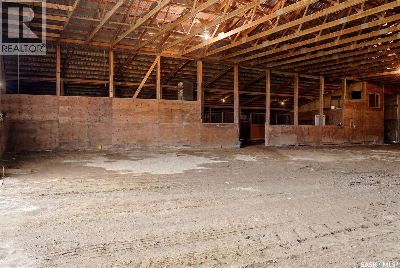 Bienfait Riding Arena/shop And Land Property Photo 9