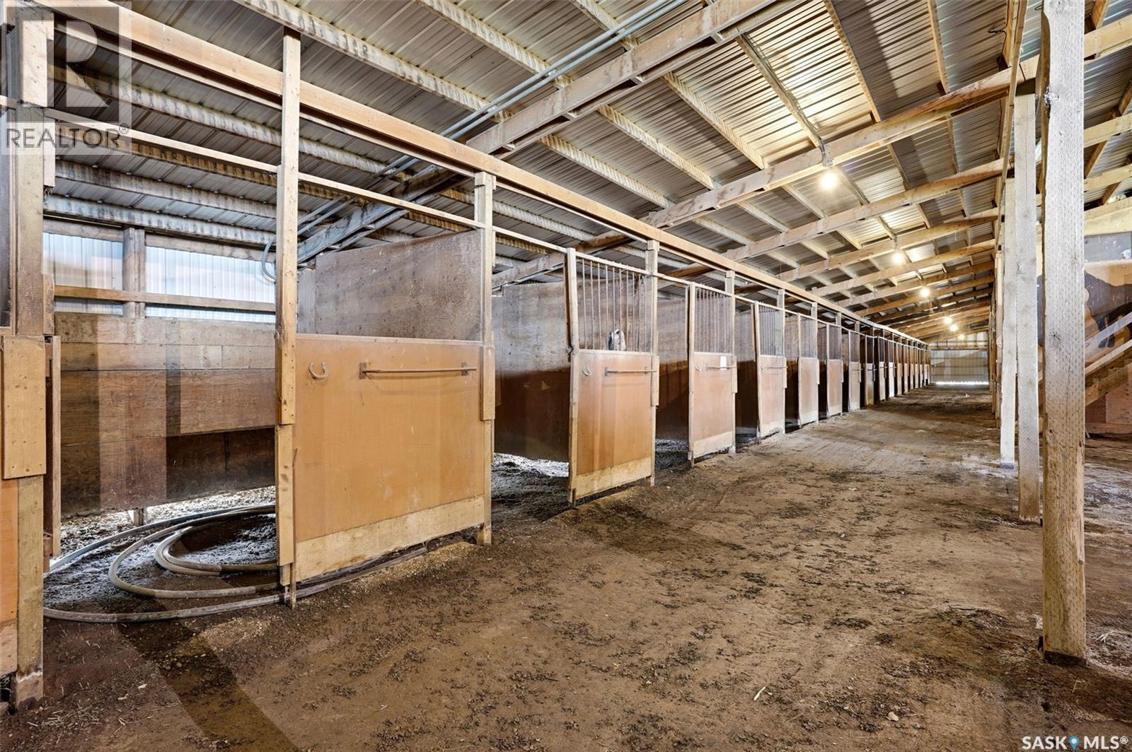 Bienfait Riding Arena/shop And Land Property Photo 10