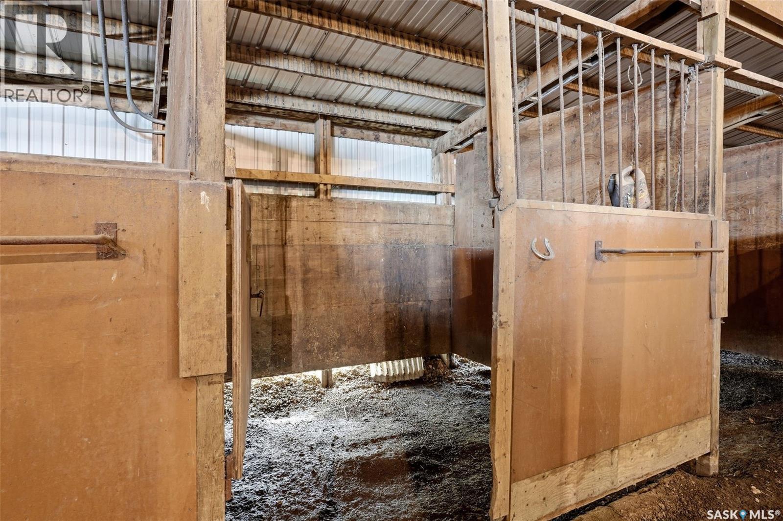 Bienfait Riding Arena/shop And Land Property Photo 13