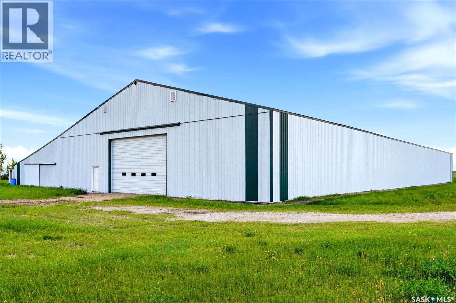 Bienfait Riding Arena/shop And Land Property Photo 16