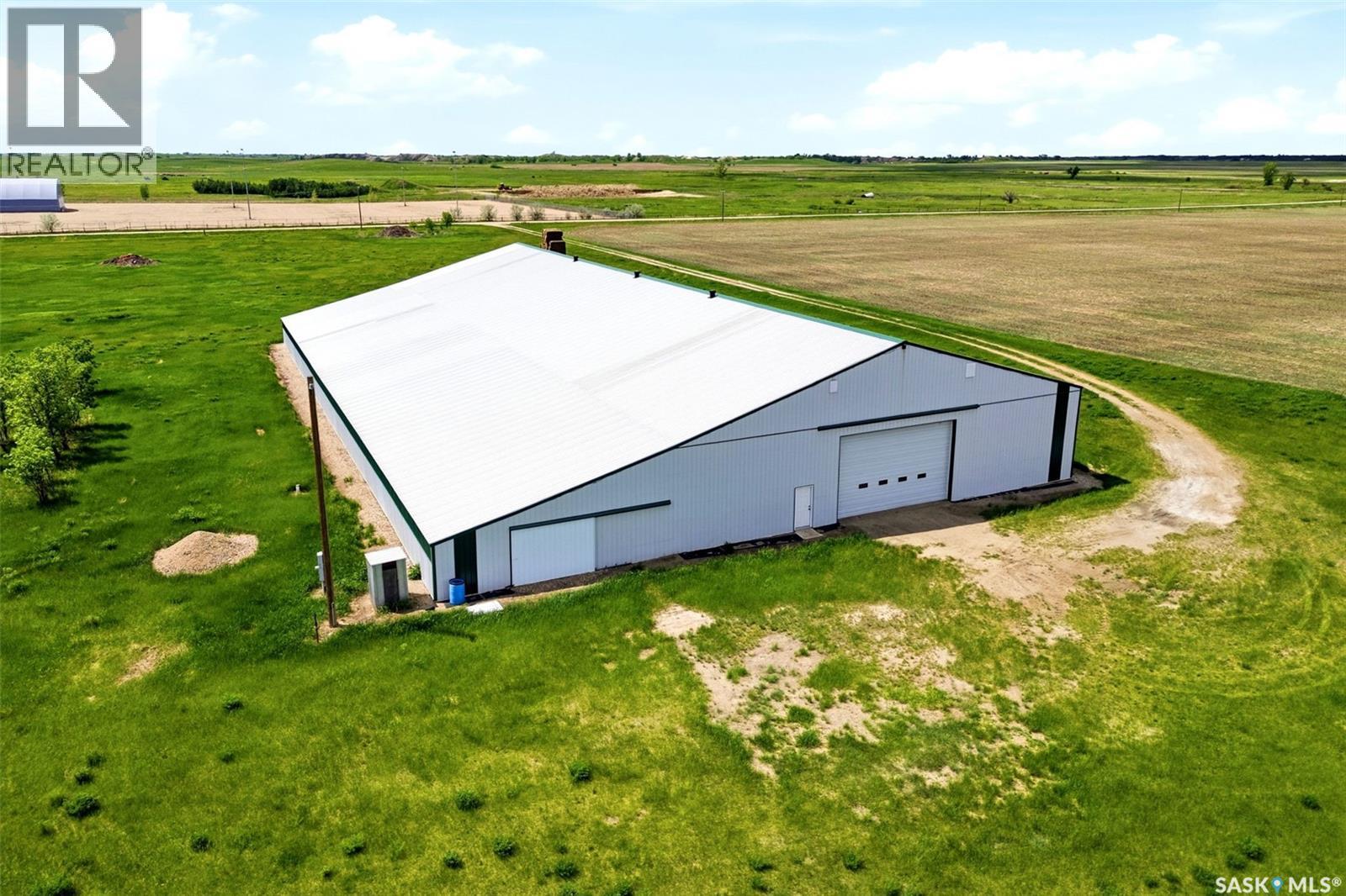 Bienfait Riding Arena/shop And Land Property Photo 17