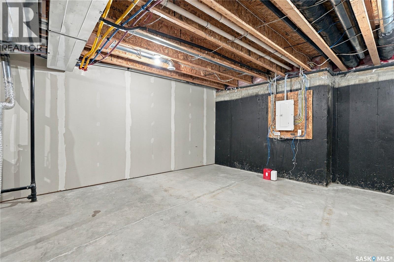 402 1555 Paton Crescent Property Photo 37