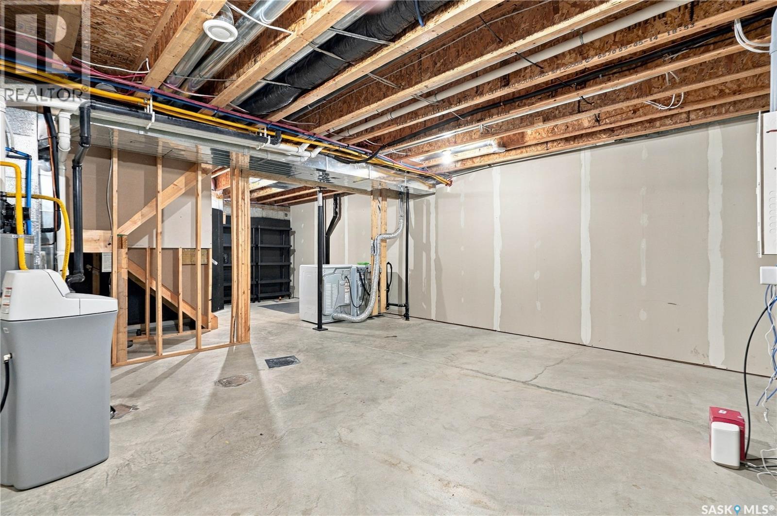 402 1555 Paton Crescent Property Photo 40
