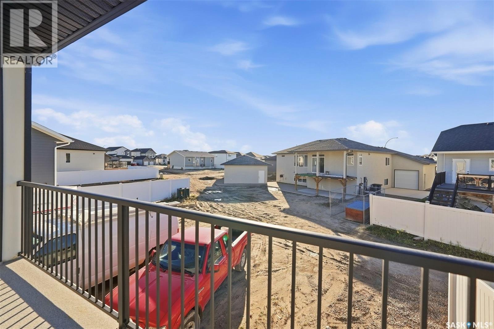 718 Weir Crescent Property Photo 38
