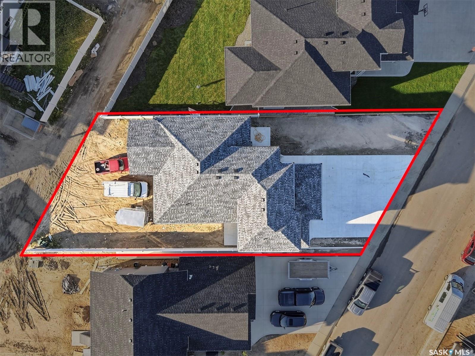 718 Weir Crescent Property Photo 41