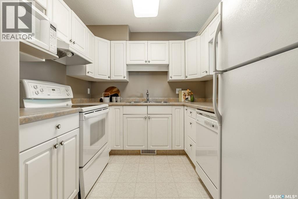 5 102 Willow Street Property Photo 10