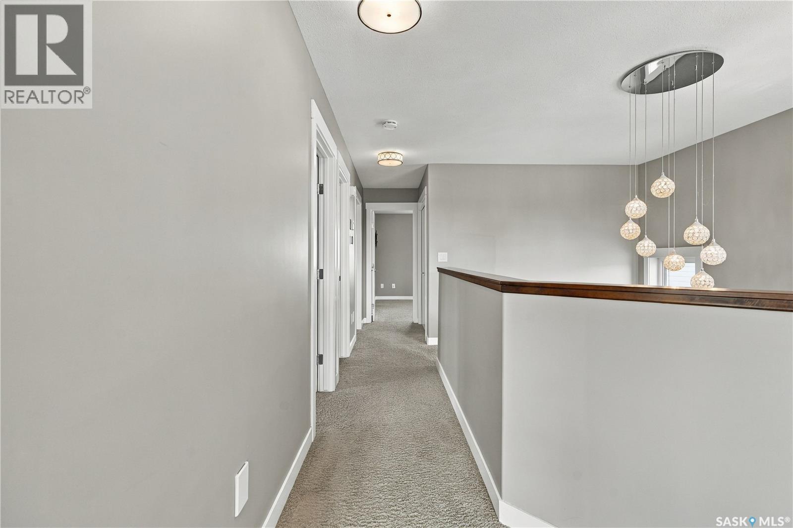 411 Hastings Crescent Property Photo 34