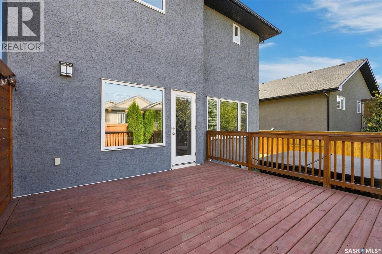 411 Hastings Crescent Property Photo 63