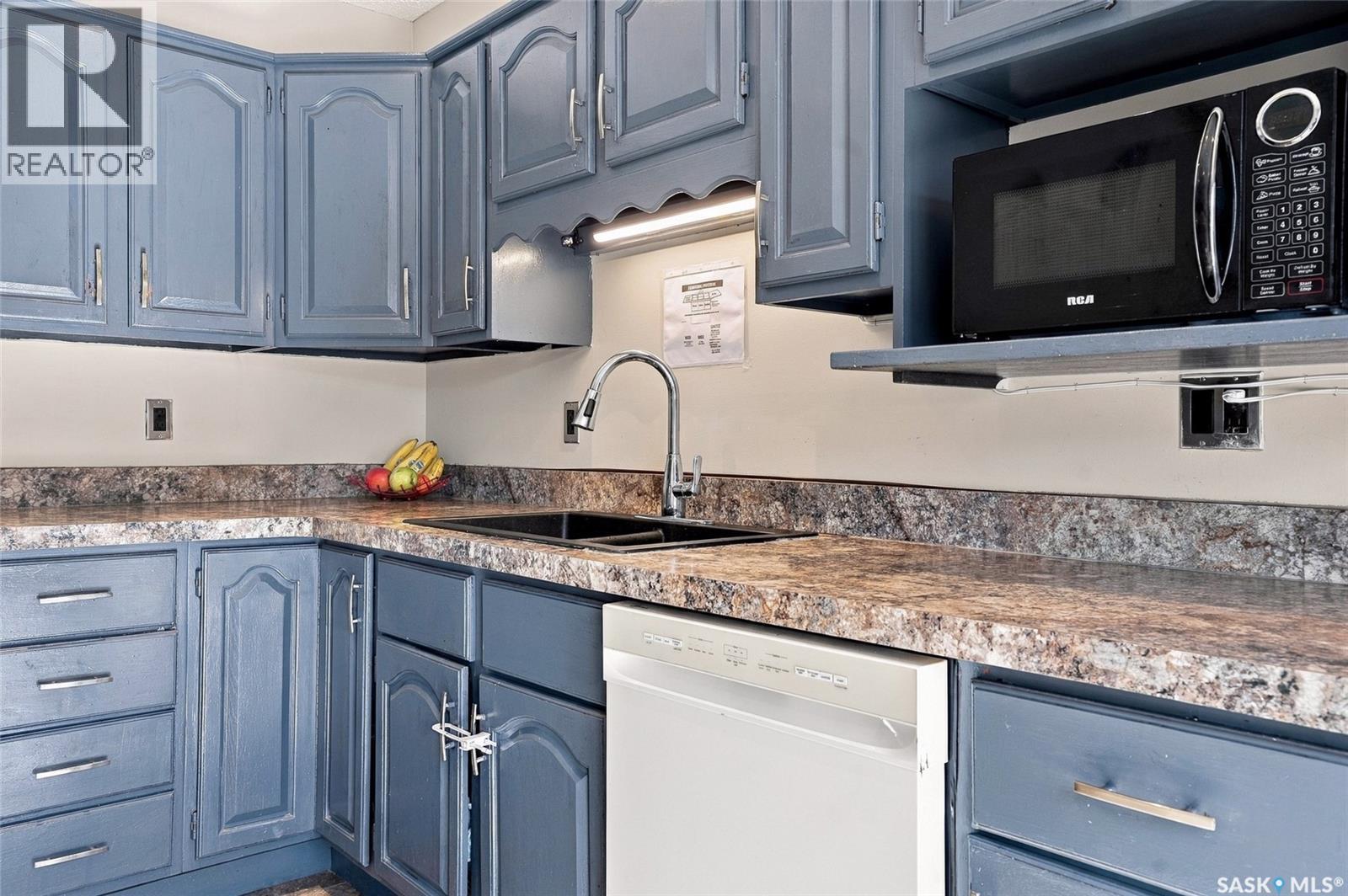 1006 Whitewood Crescent Property Photo 13