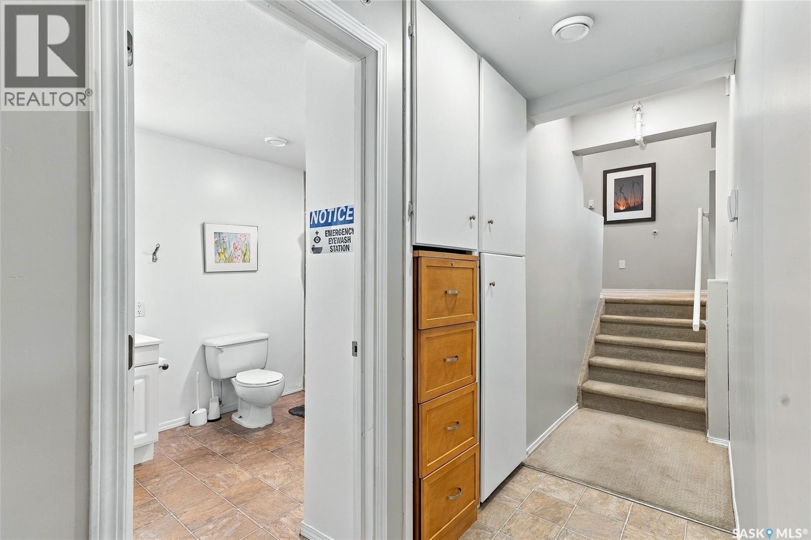 1006 Whitewood Crescent Property Photo 28