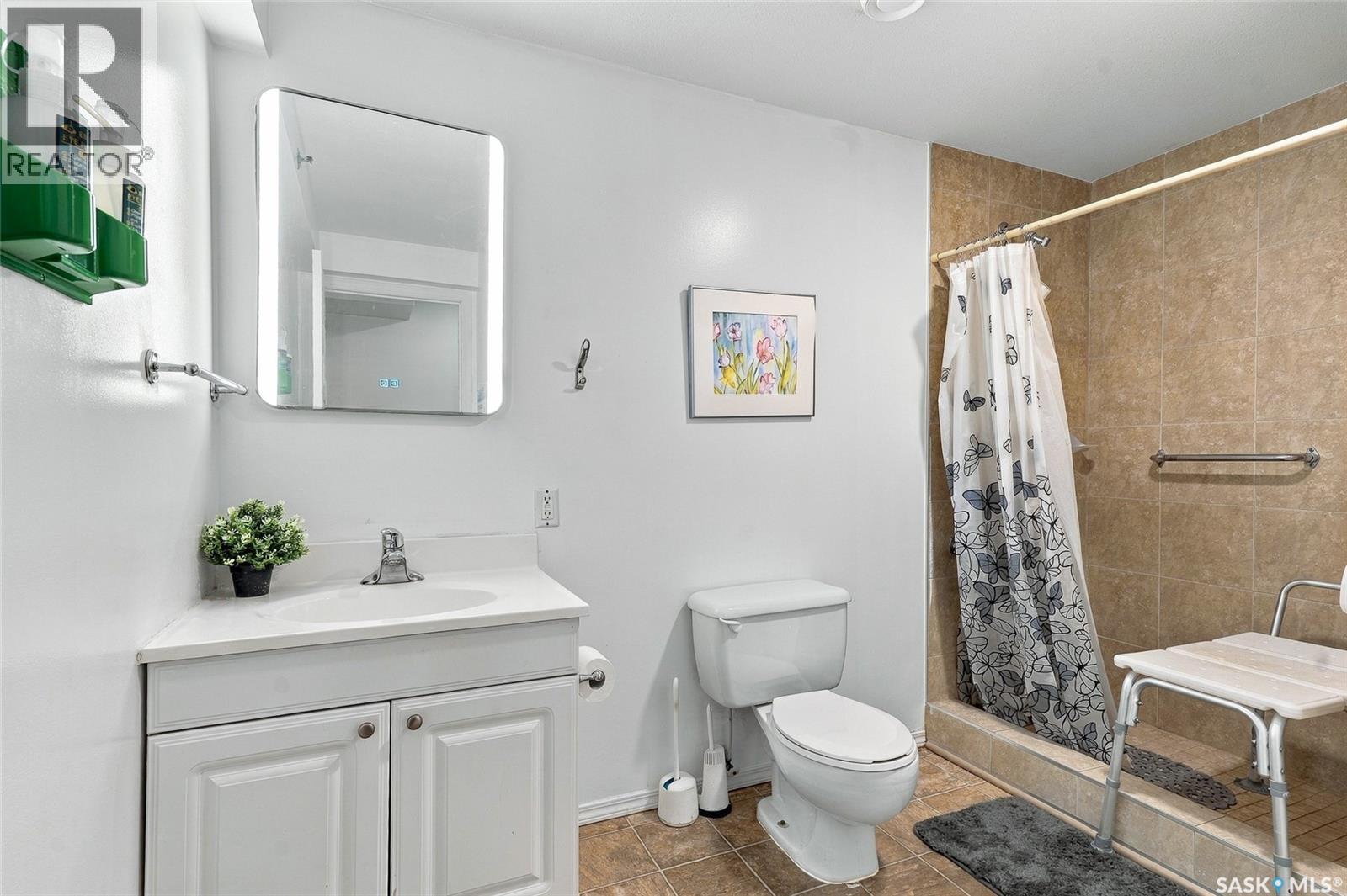 1006 Whitewood Crescent Property Photo 29