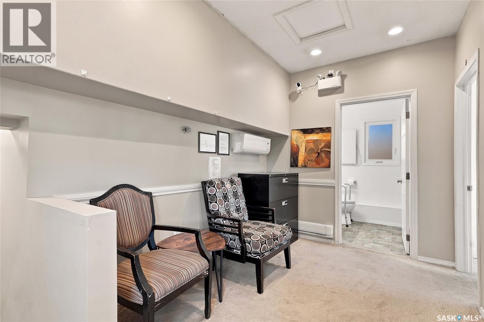 1006 Whitewood Crescent Property Photo 31