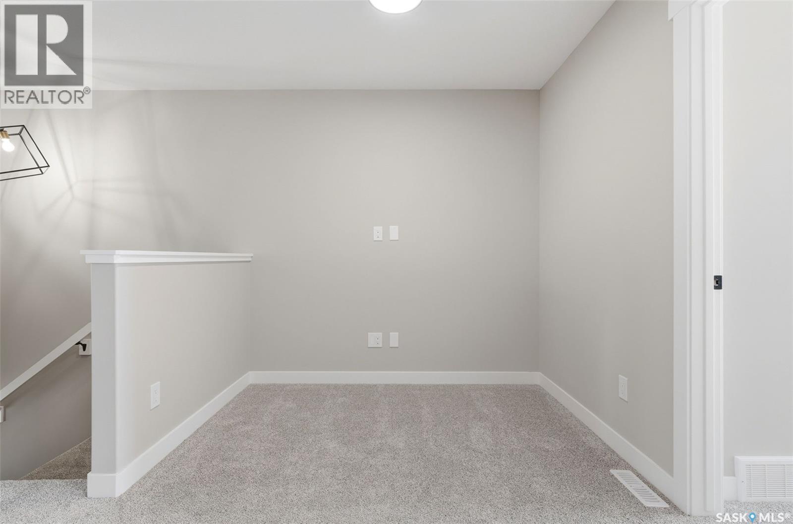 7685 Walsh Avenue Property Photo 18