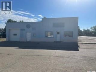 137 1st Street E Property Photo 1