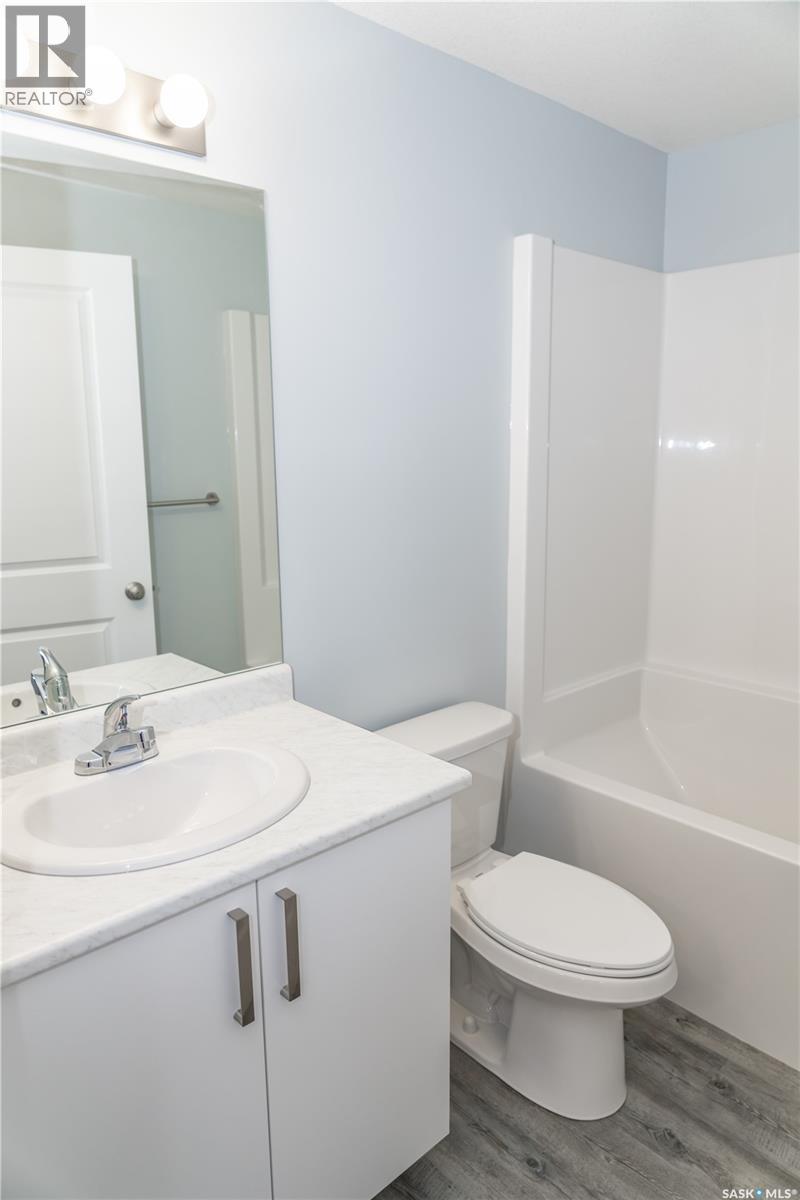 306 Stehwien Street Property Photo 32