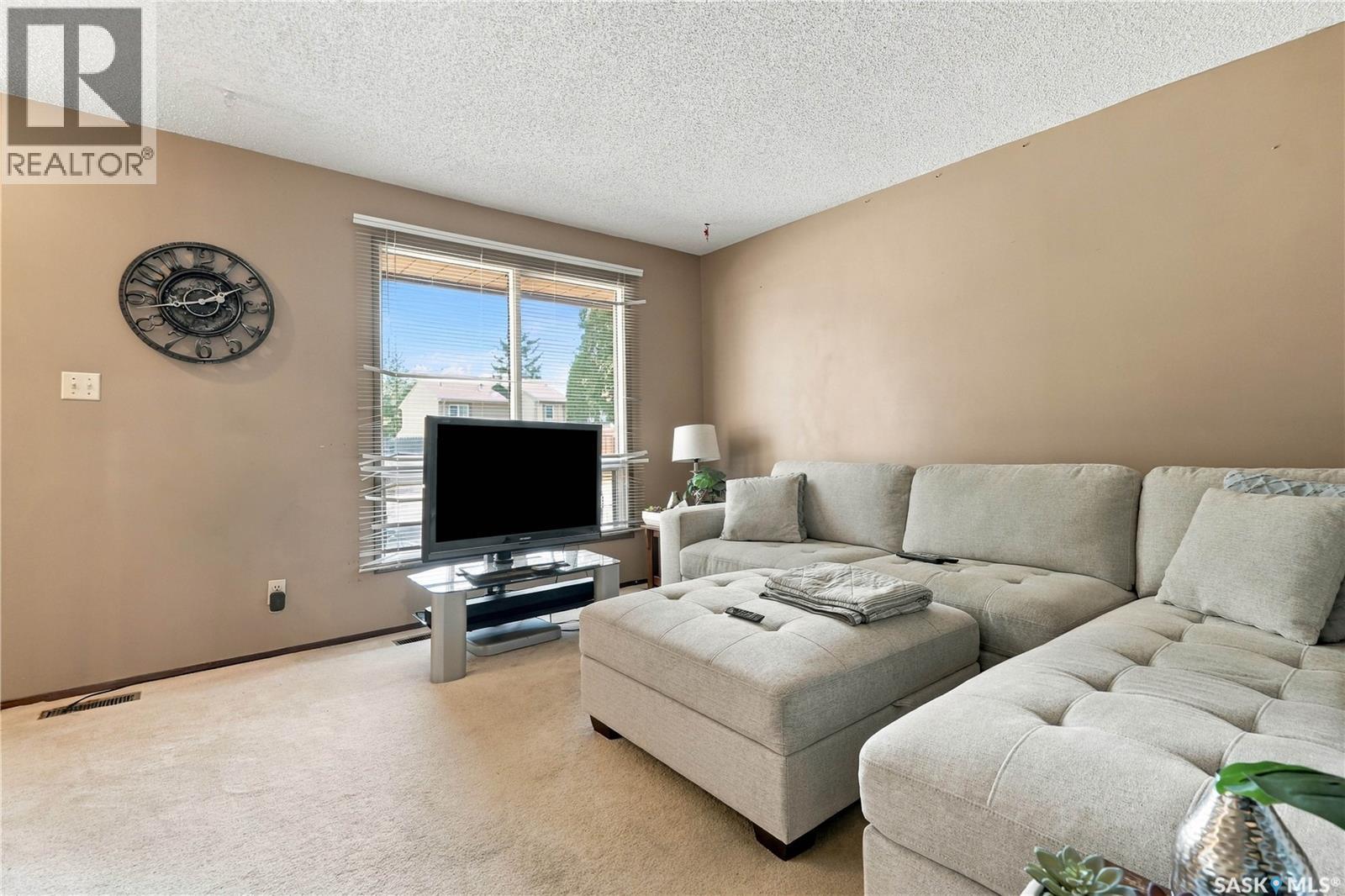 31 1128 Mckercher Drive Property Photo 4