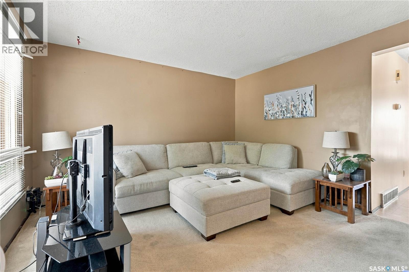 31 1128 Mckercher Drive Property Photo 6