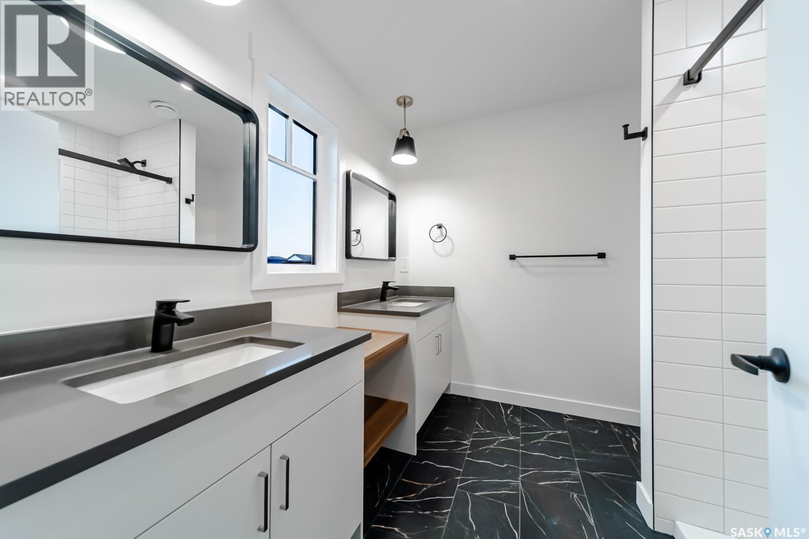 535 Asokan AVENUE Property Photo 1
