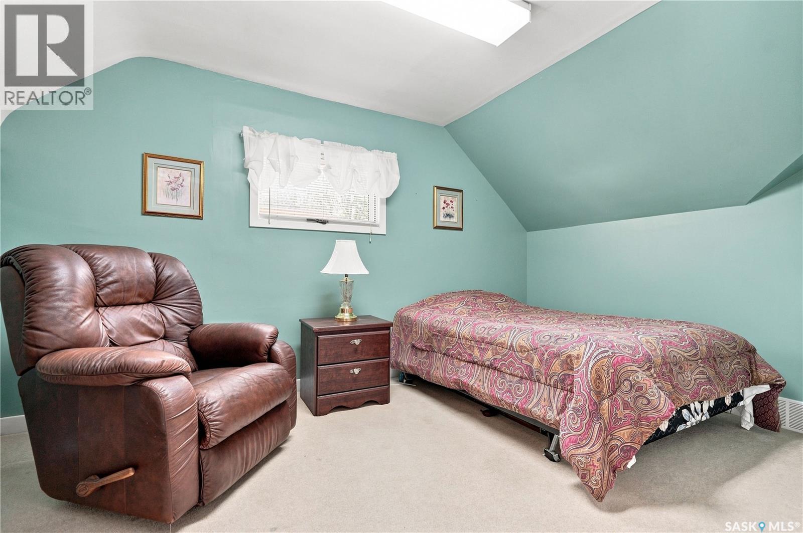1519 Munroe Avenue S Property Photo 27