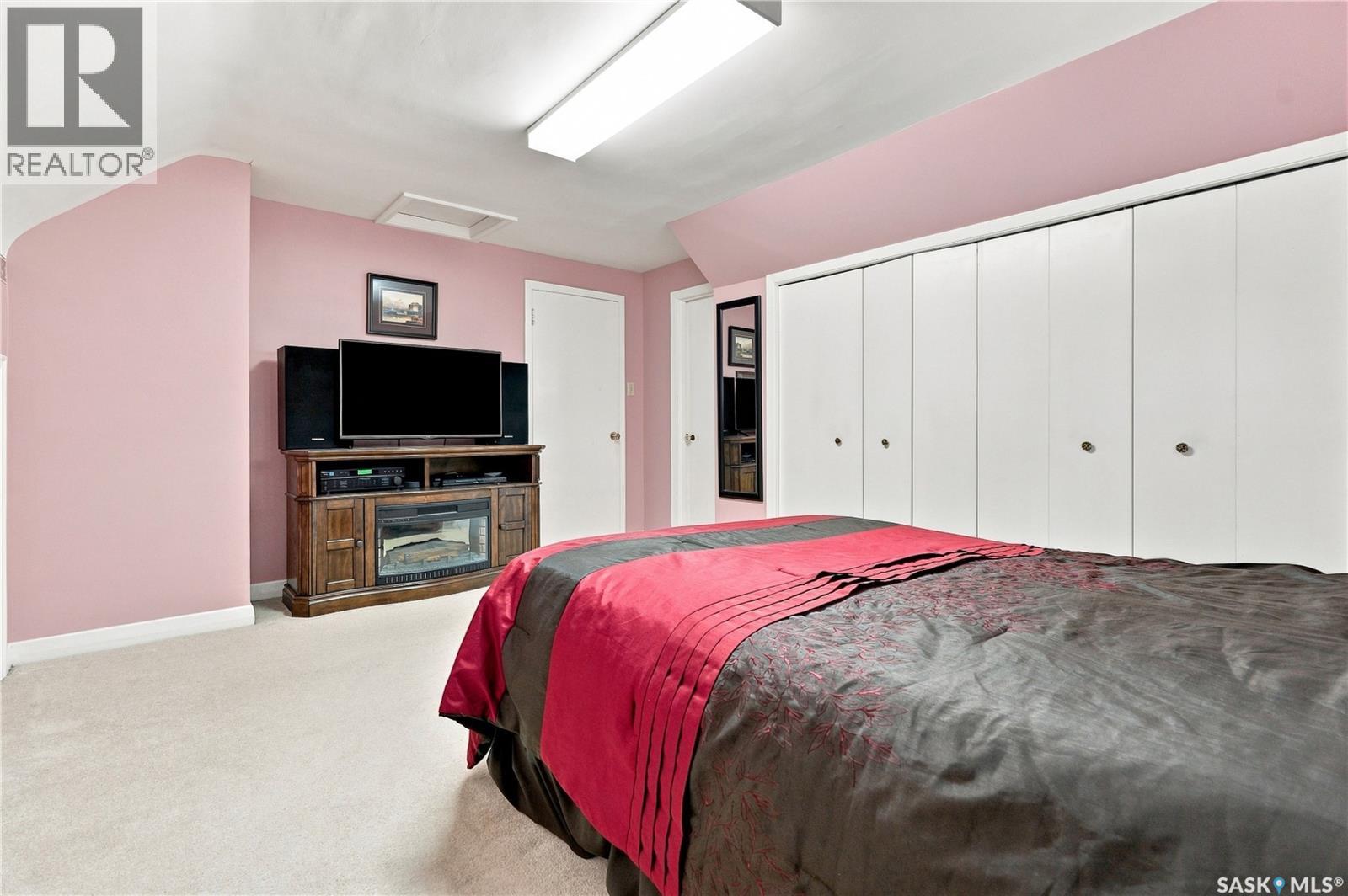 1519 Munroe Avenue S Property Photo 30