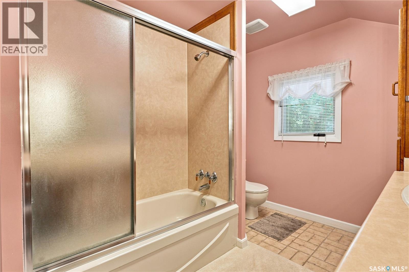 1519 Munroe Avenue S Property Photo 33