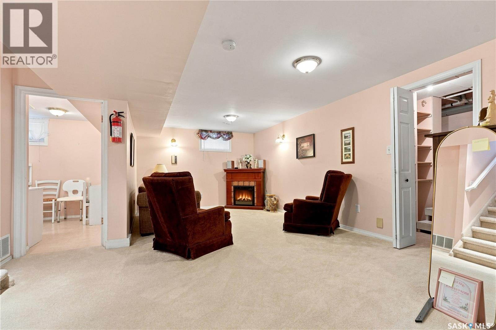 1519 Munroe Avenue S Property Photo 41