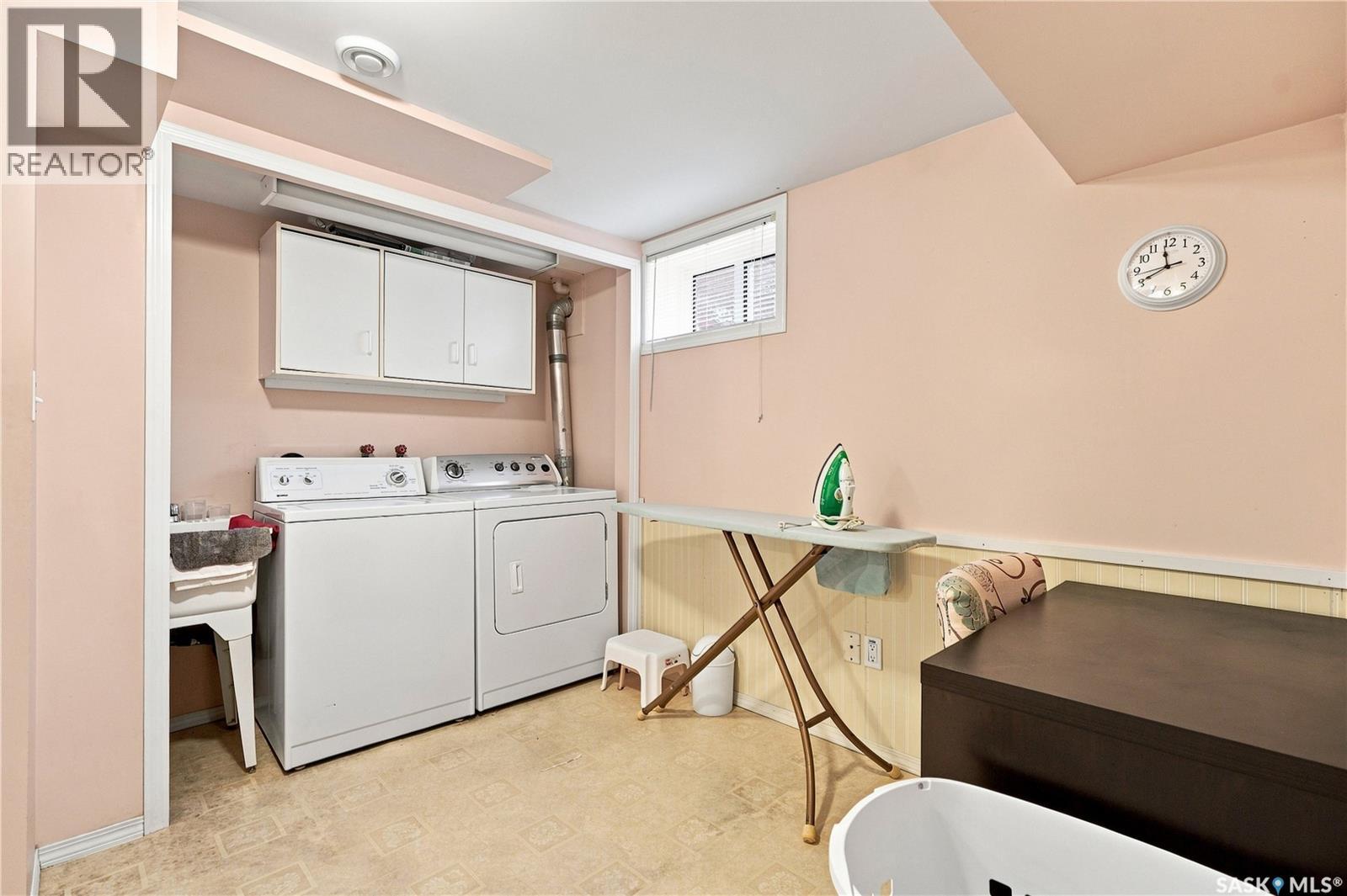 1519 Munroe Avenue S Property Photo 45