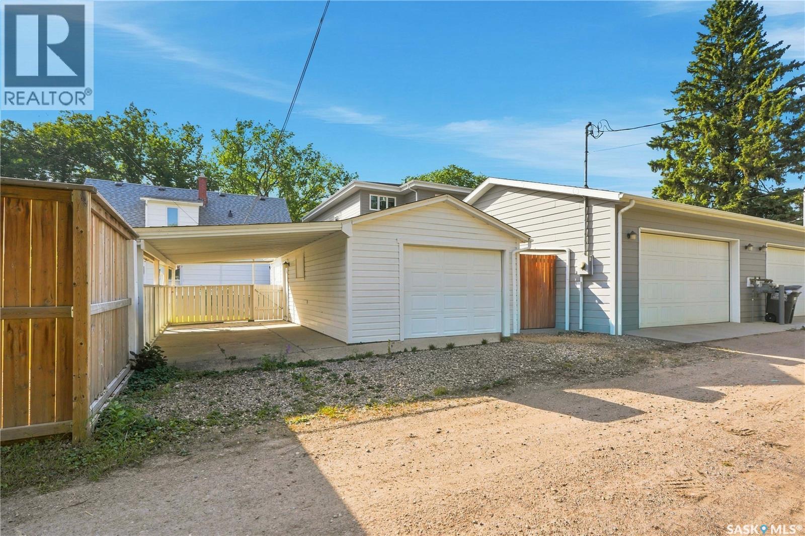 1519 Munroe Avenue S Property Photo 54
