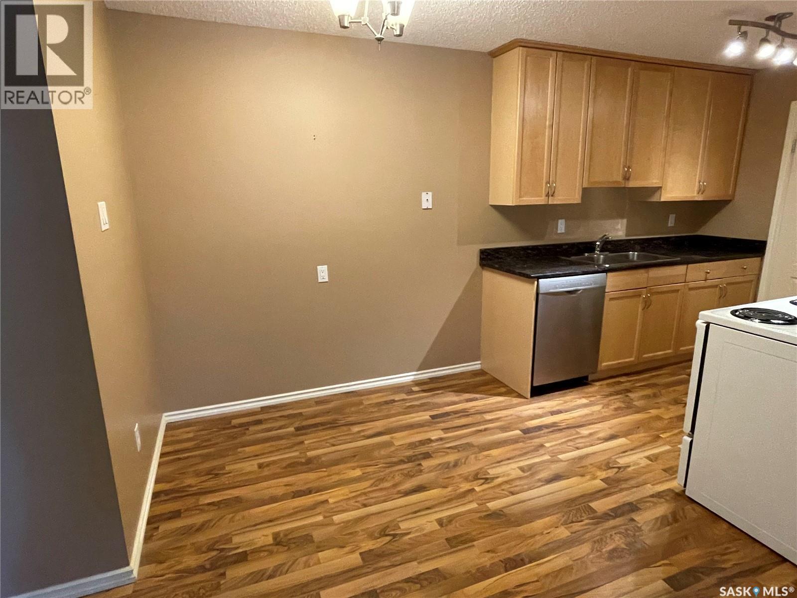 204a1 1121 Mckercher Drive Property Photo 2