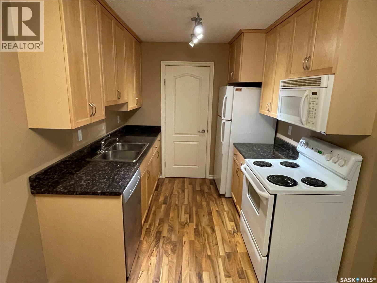 204a1 1121 Mckercher Drive Property Photo 3