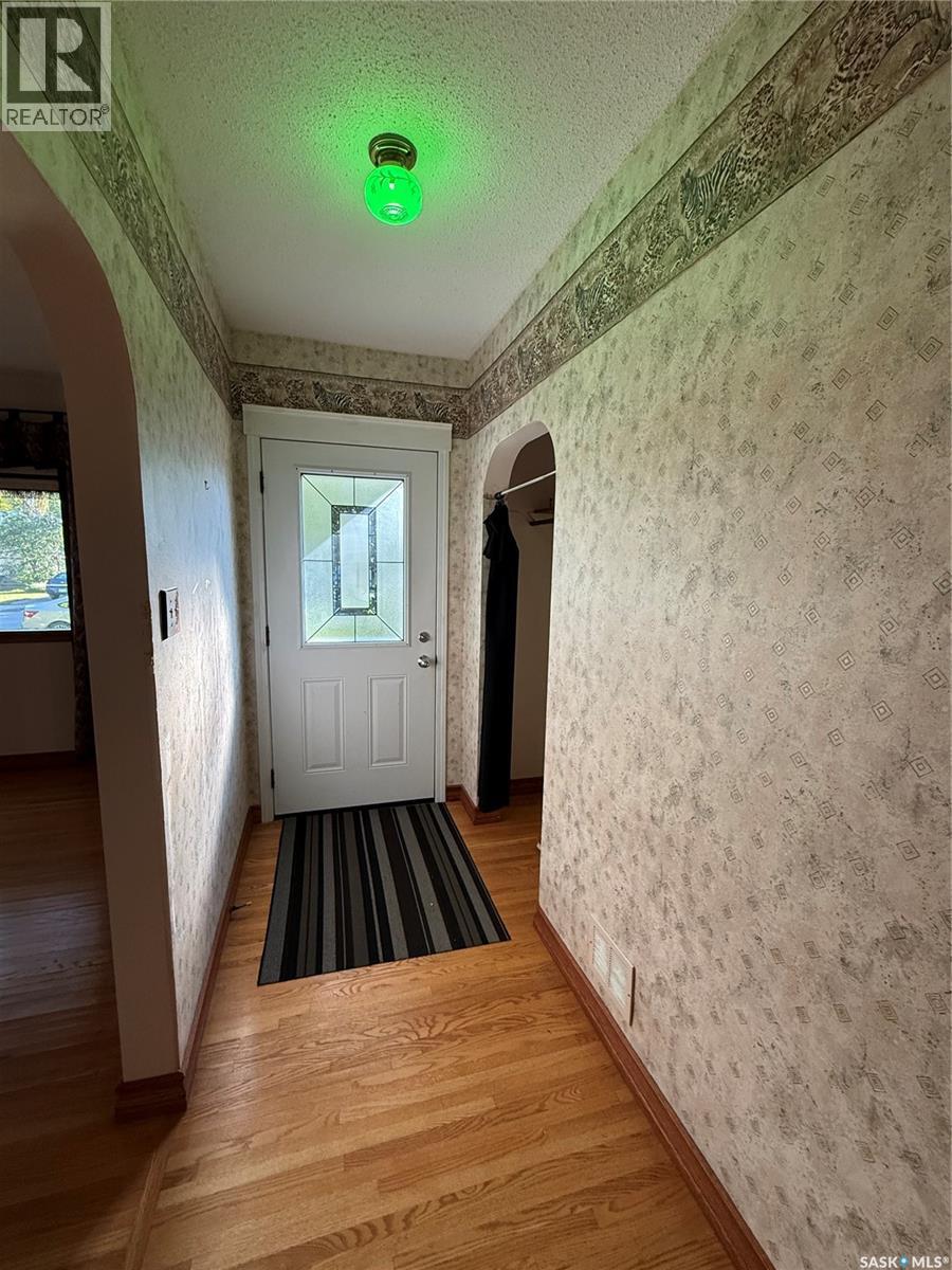 1204 Ewart Avenue Property Photo 4