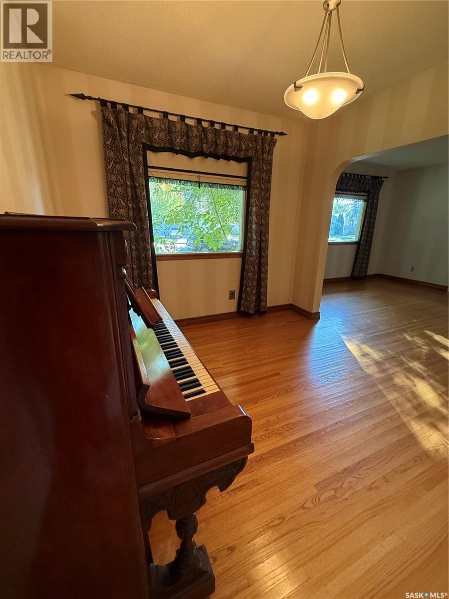 1204 Ewart Avenue Property Photo 11