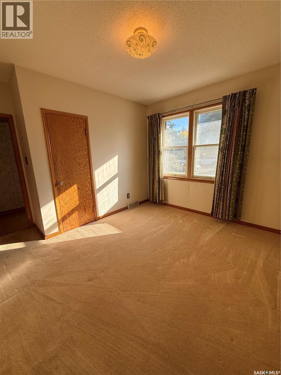 1204 Ewart Avenue Property Photo 18